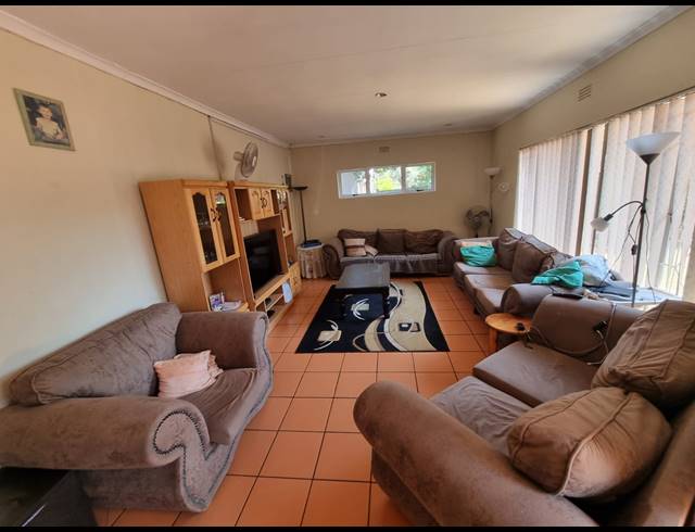 3 BEDROOM HOUSE FOR SALE IN RANDHART